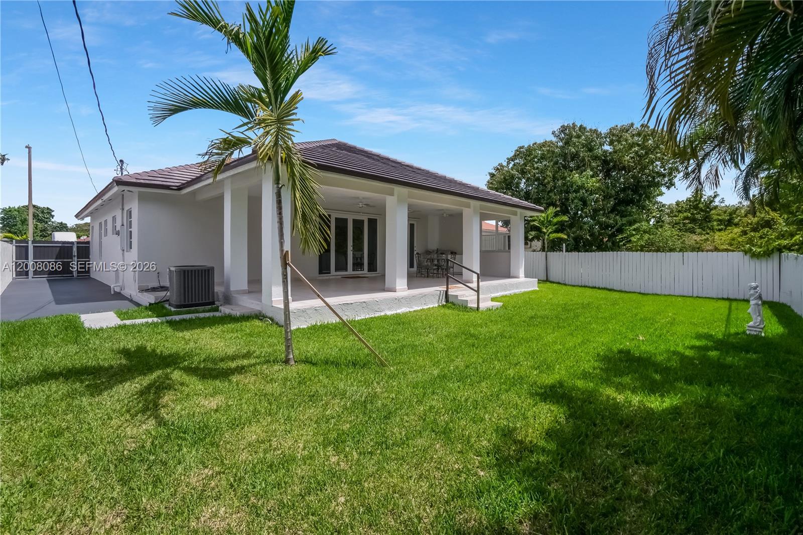2850 NW 5th St