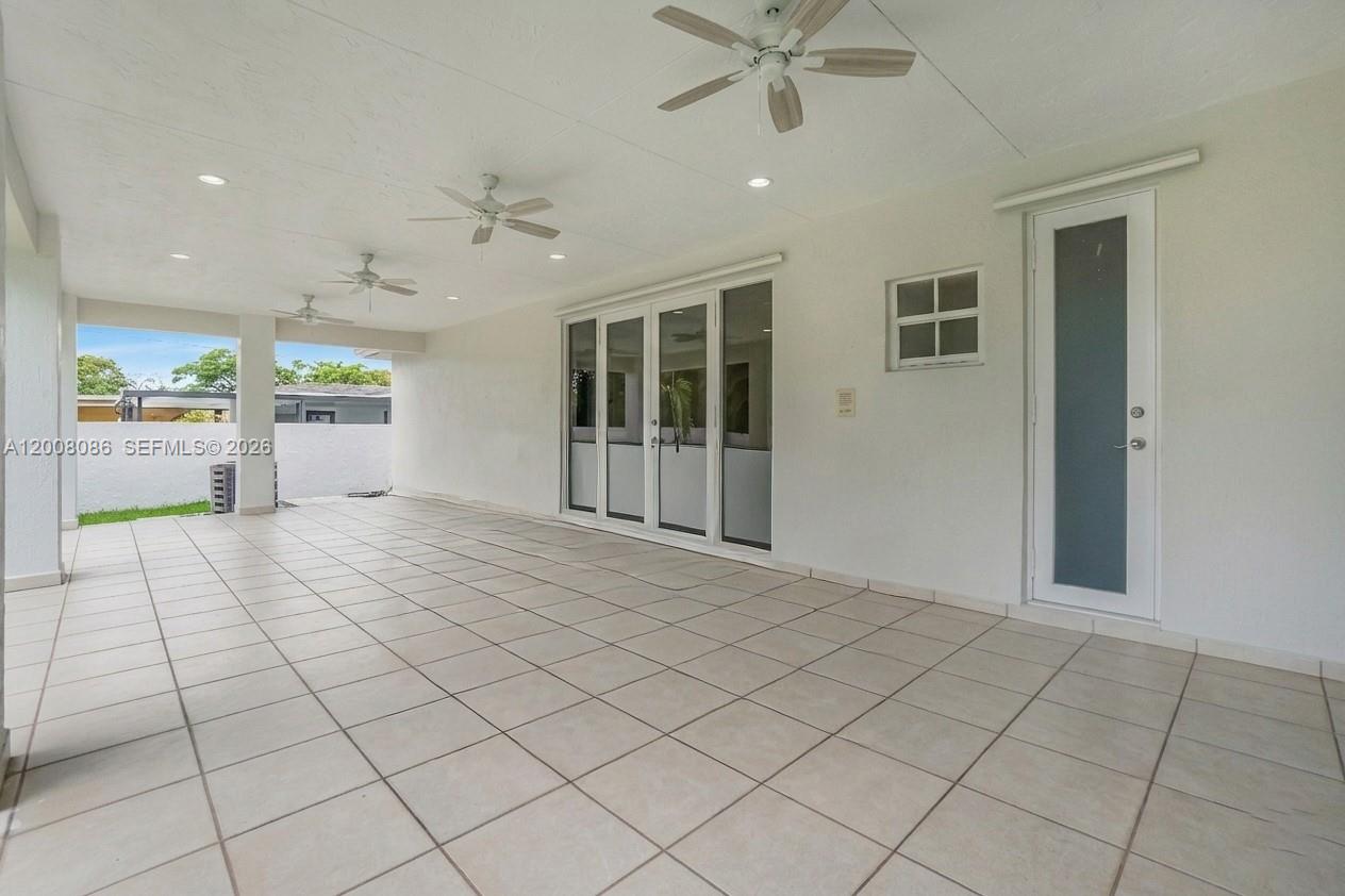 2850 NW 5th St