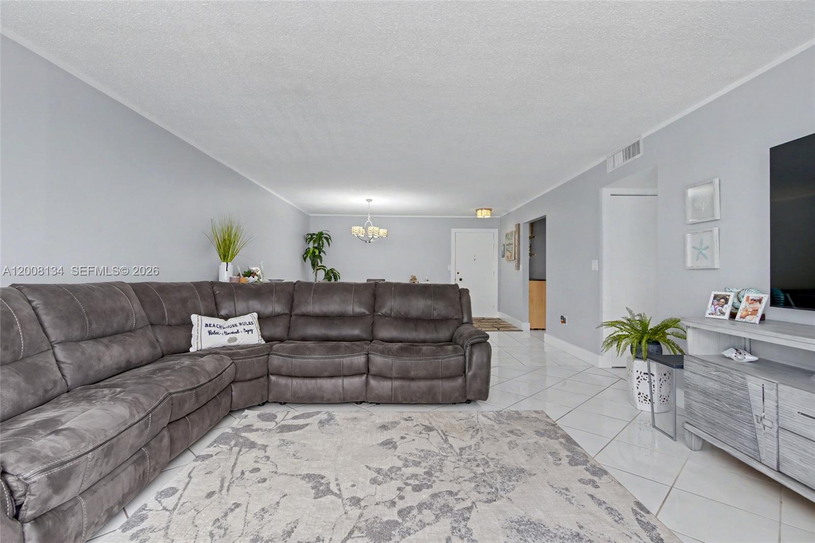 1601 S Ocean Dr # 305