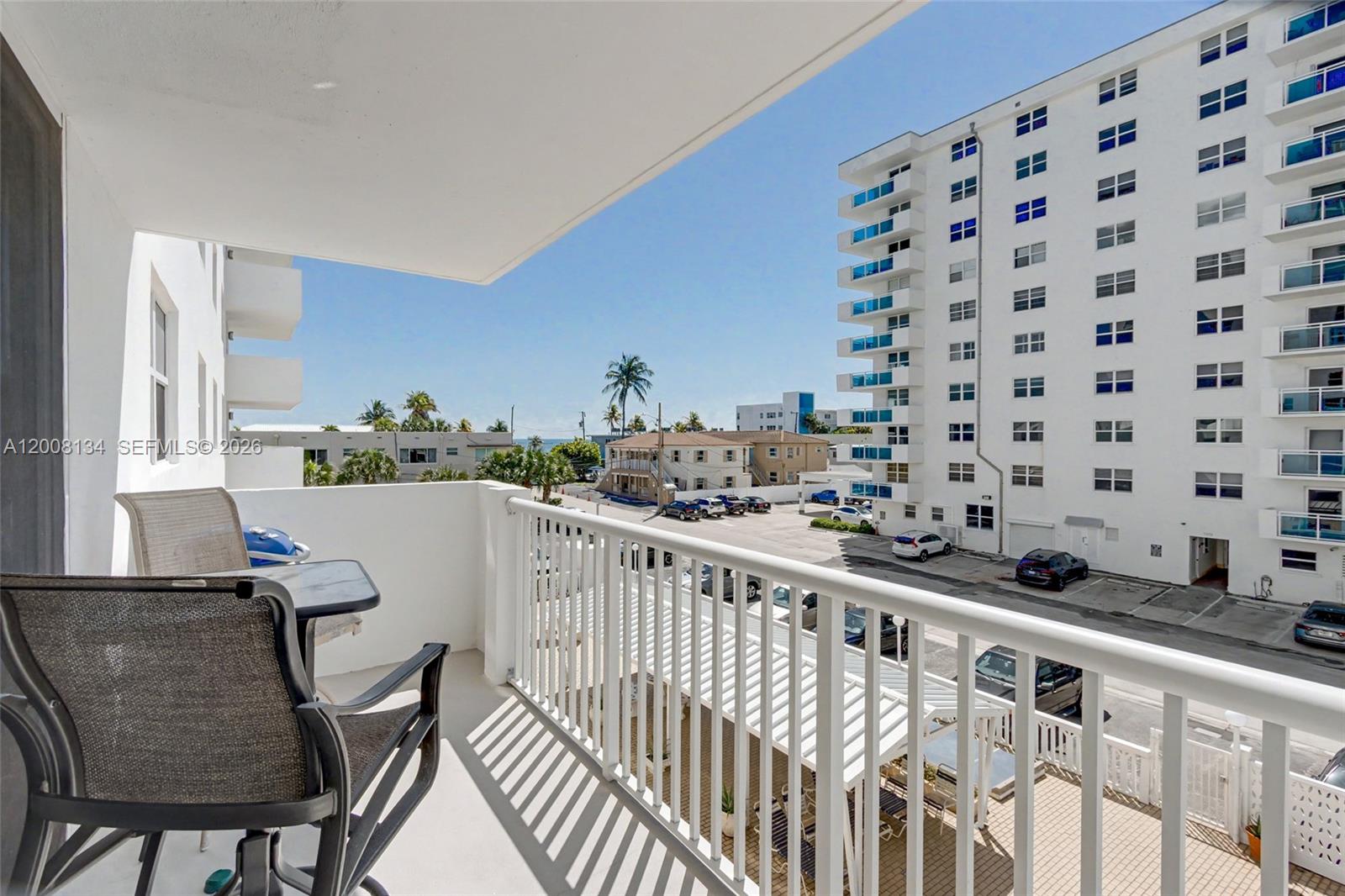 1601 S Ocean Dr # 305