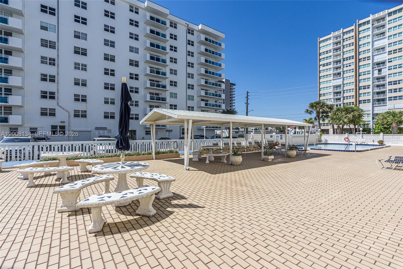 1601 S Ocean Dr # 305