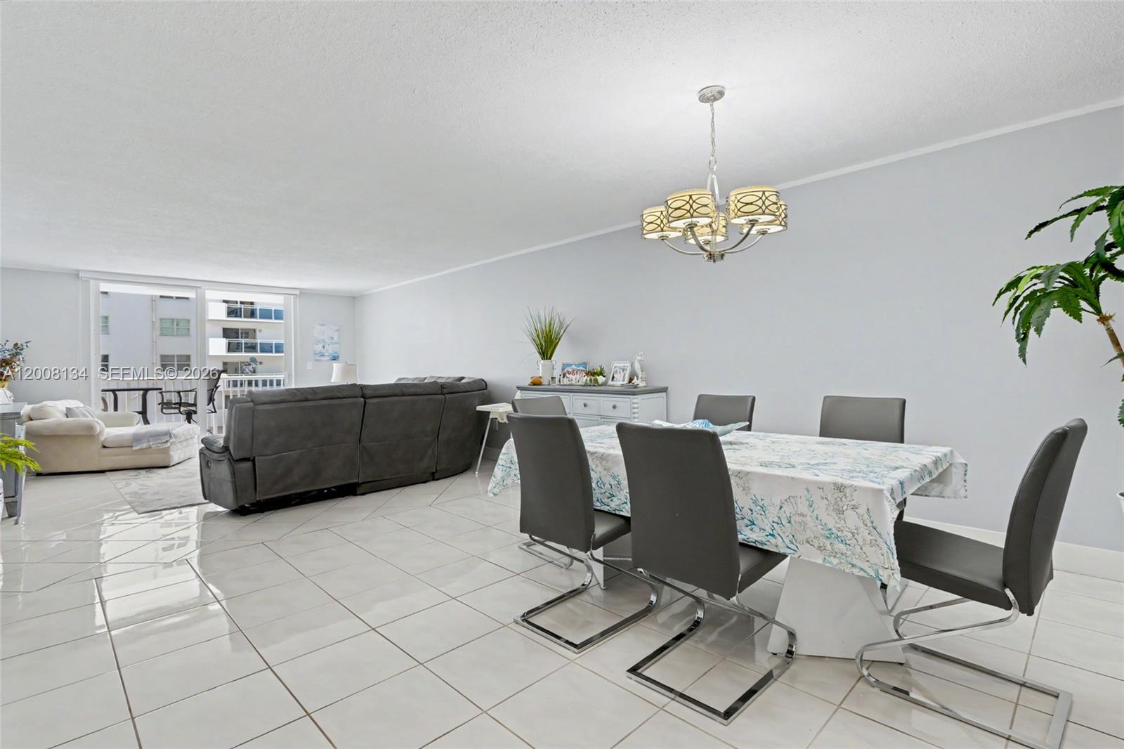 1601 S Ocean Dr # 305
