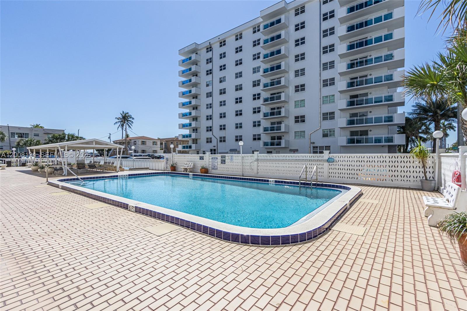 1601 S Ocean Dr # 305