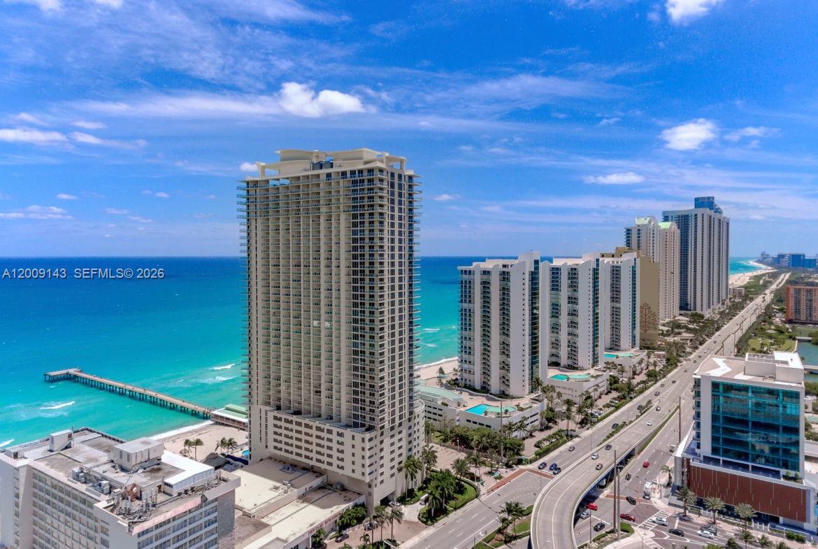 16699 Collins Ave # 3802