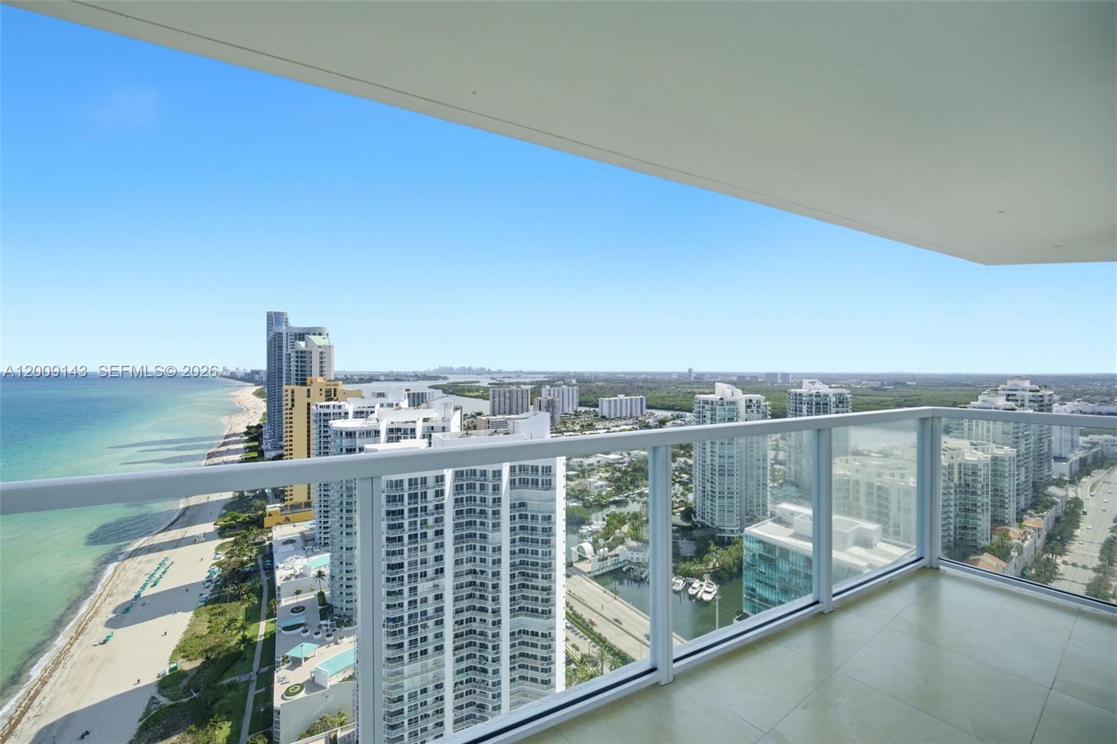 16699 Collins Ave # 3802
