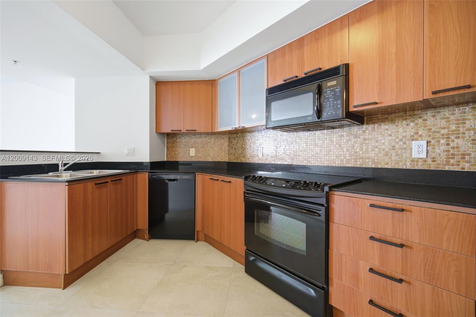 16699 Collins Ave # 3802