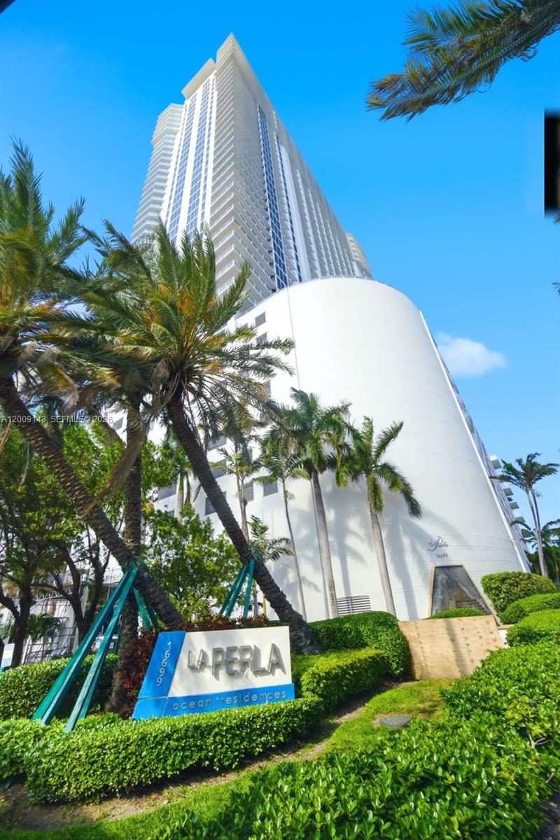 16699 Collins Ave # 3802