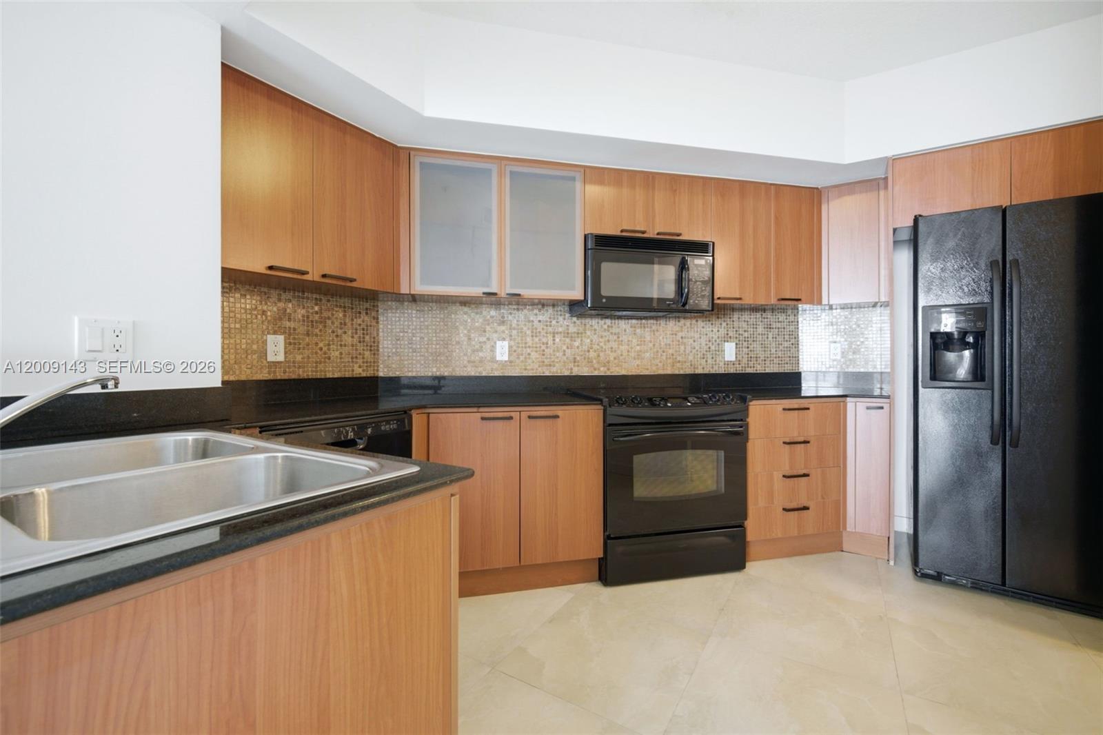 16699 Collins Ave # 3802