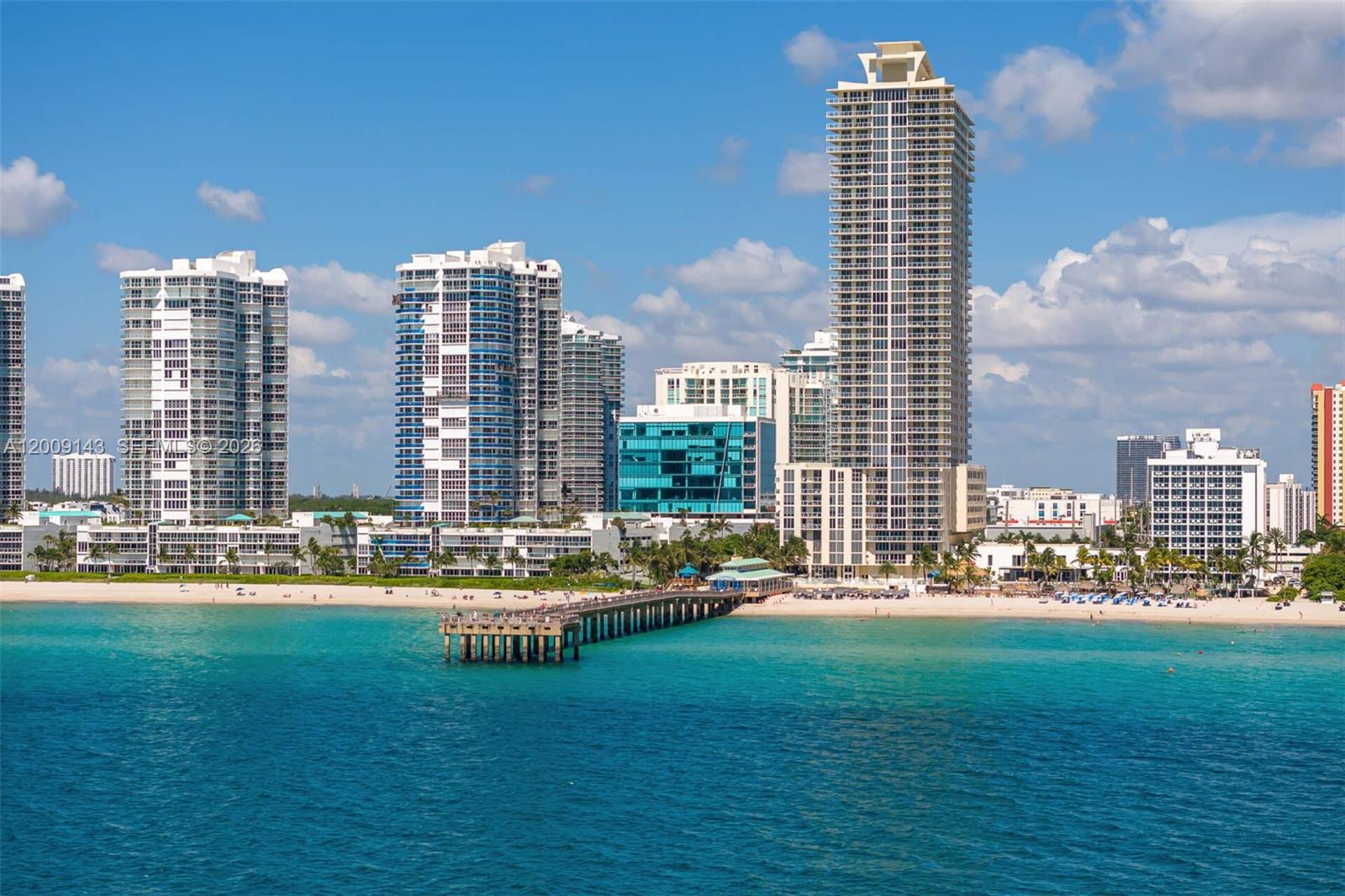 16699 Collins Ave # 3802
