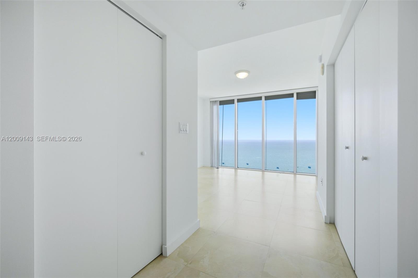 16699 Collins Ave # 3802