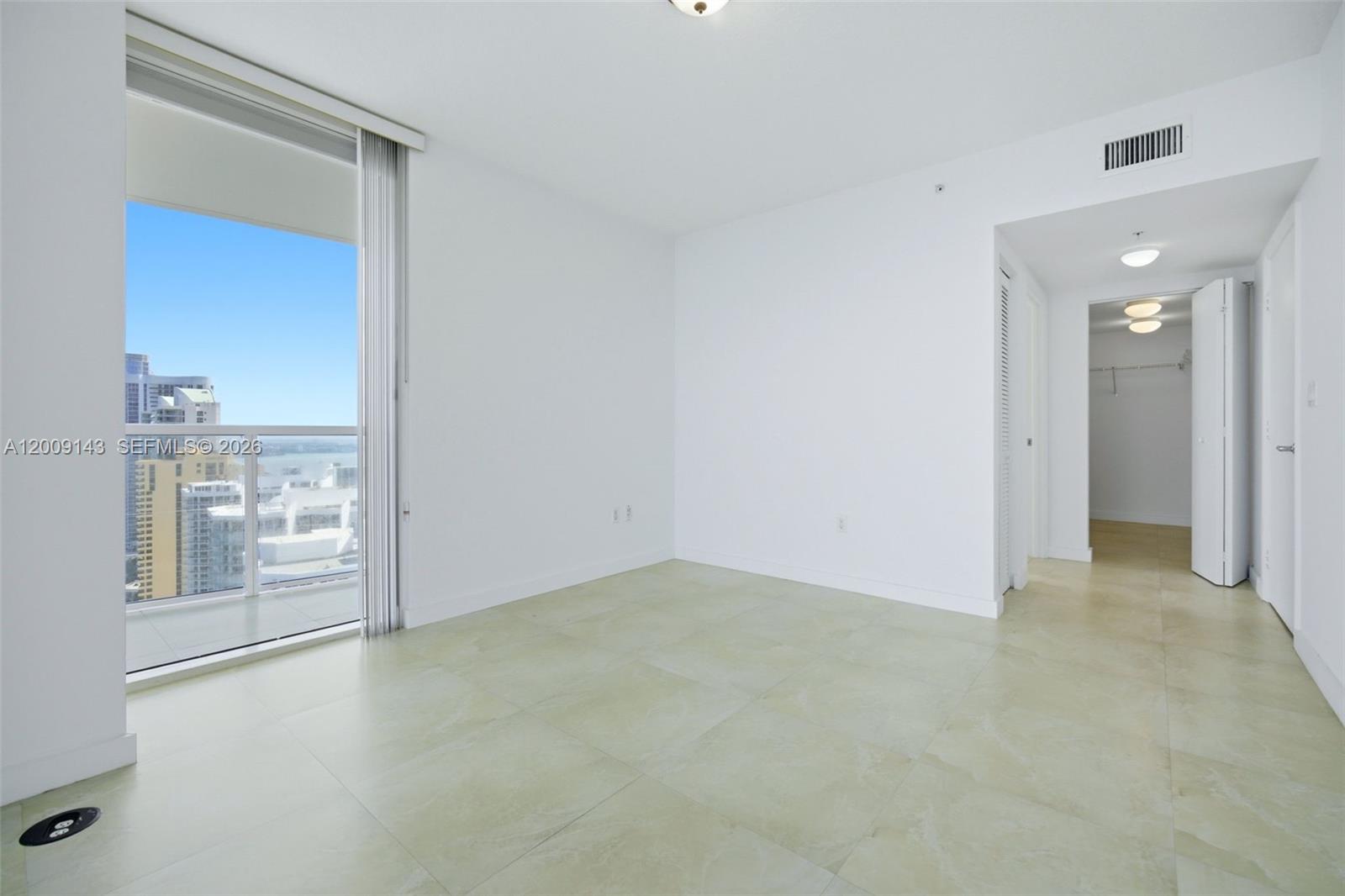 16699 Collins Ave # 3802