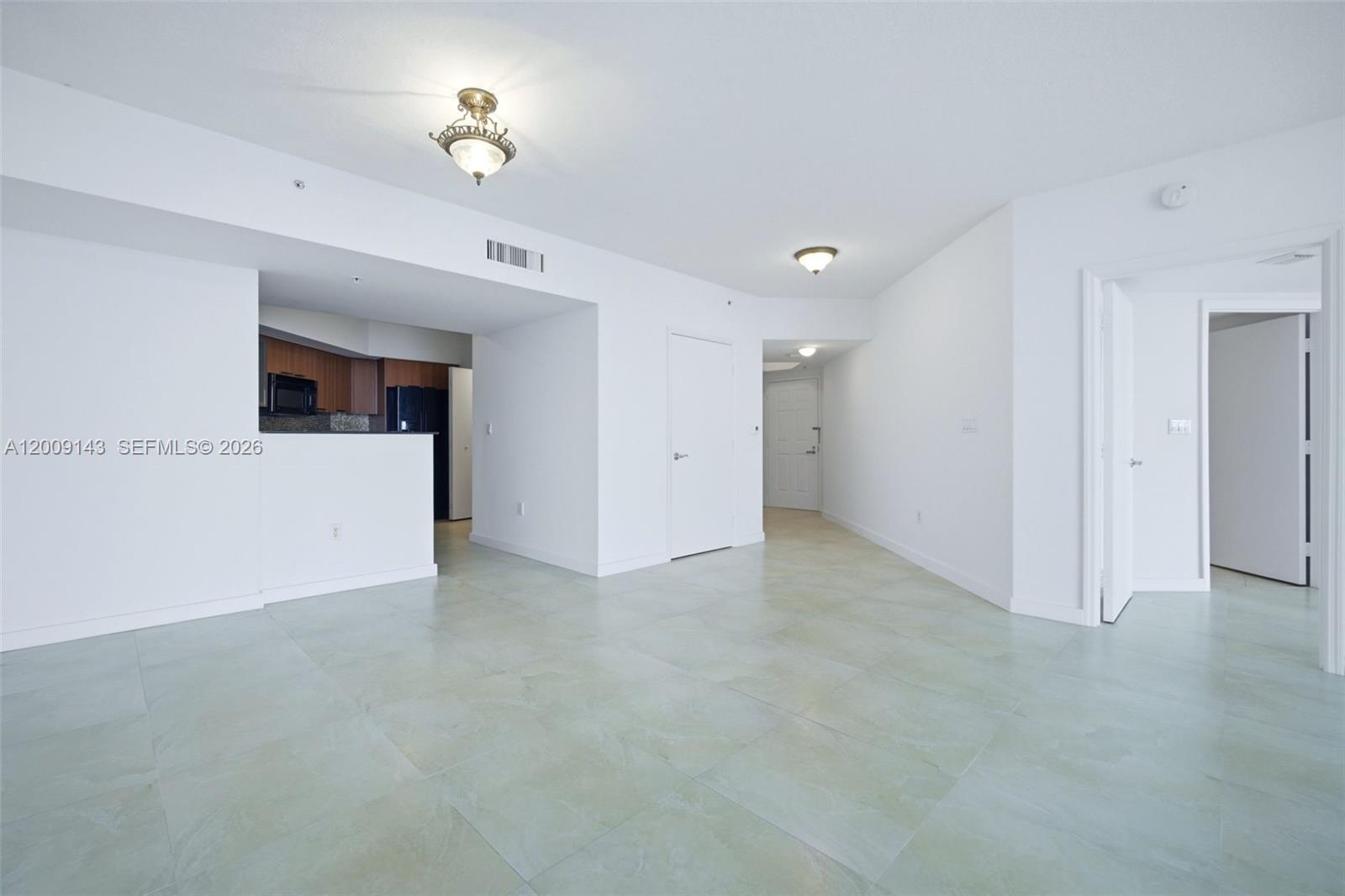 16699 Collins Ave # 3802