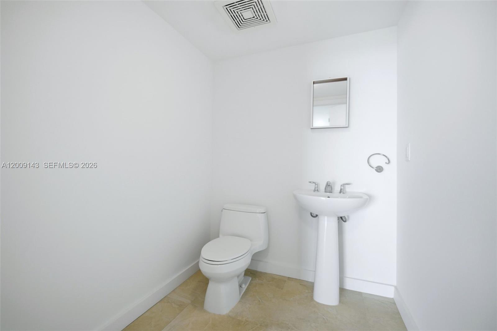 16699 Collins Ave # 3802