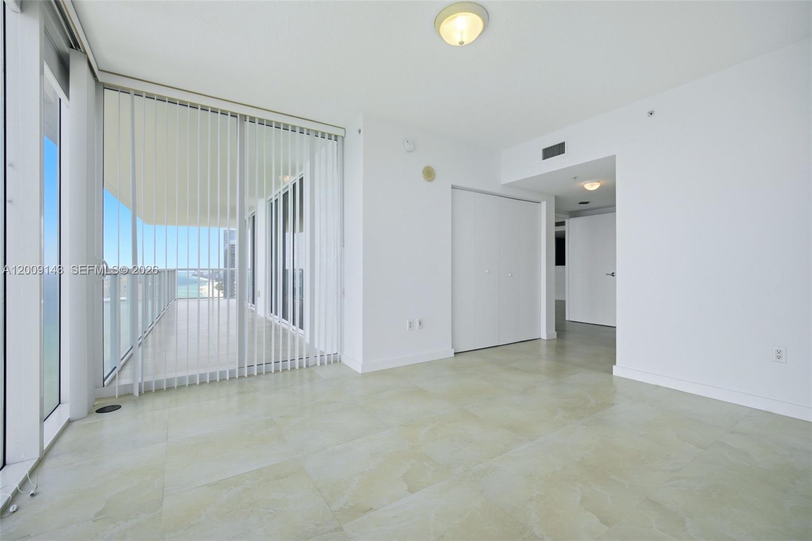 16699 Collins Ave # 3802
