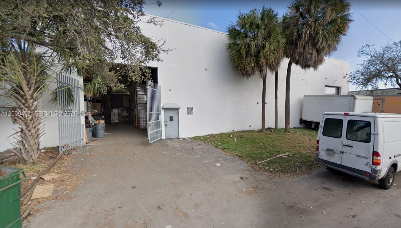 806 NW 8th Ave