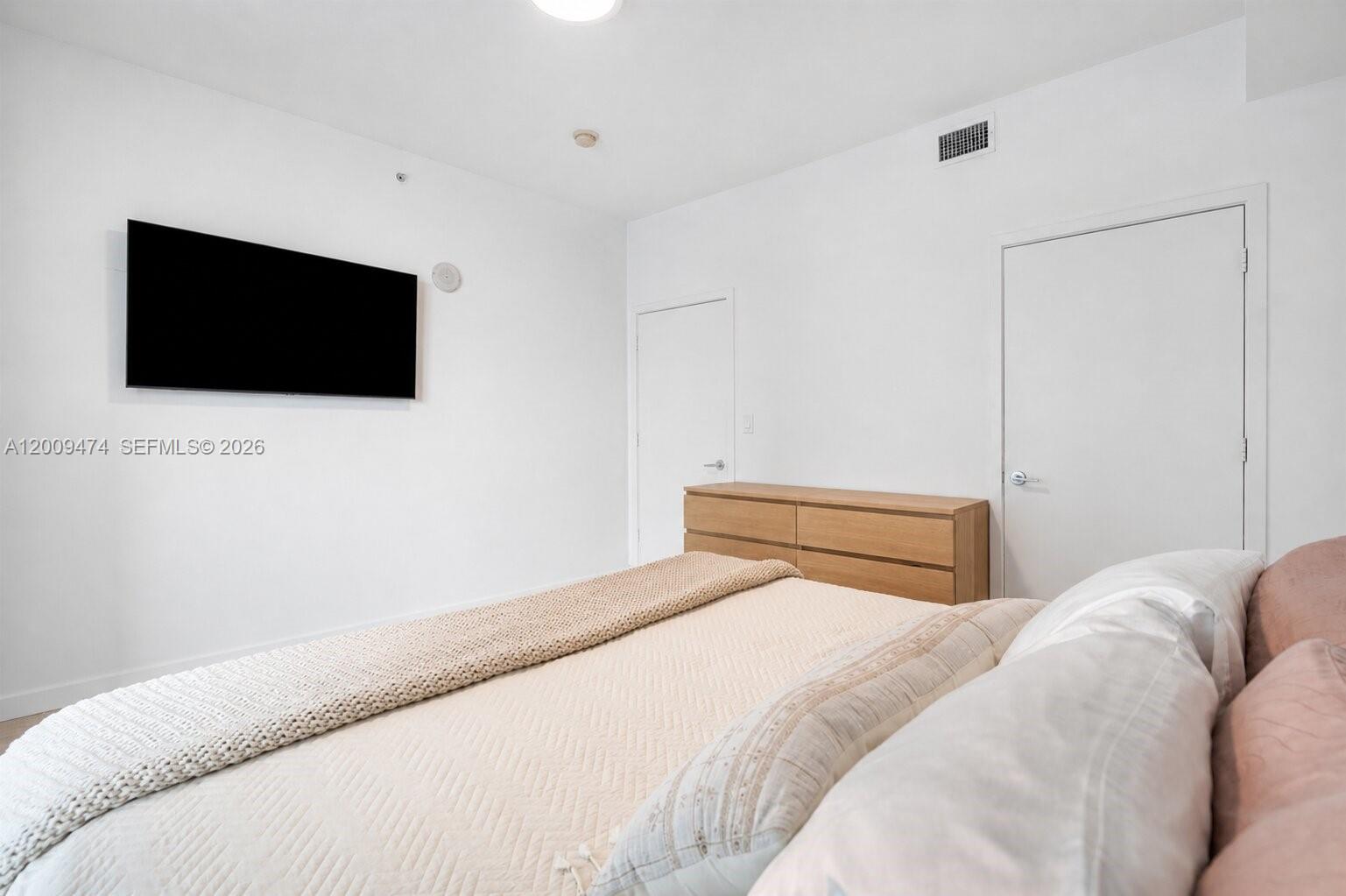 79 SW 12th St Unit: 2908-S