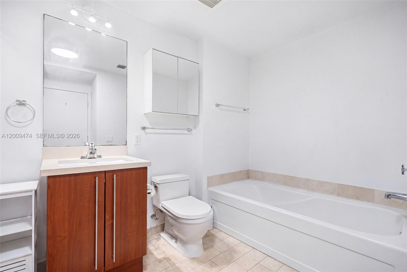 79 SW 12th St Unit: 2908-S