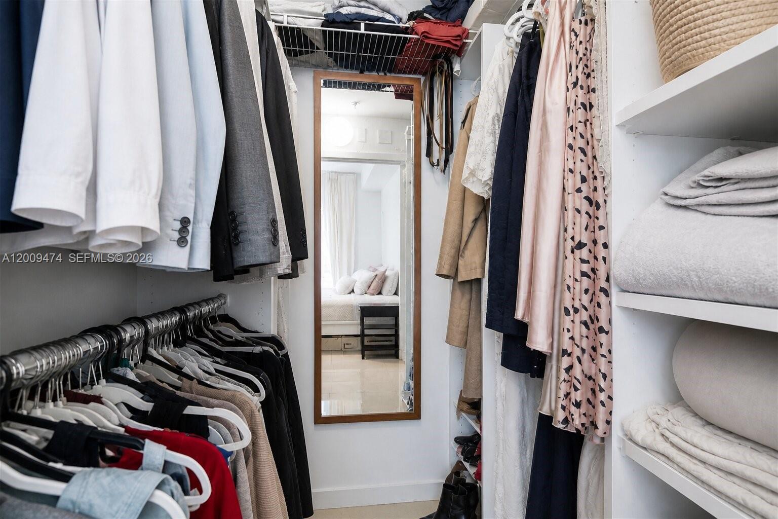 79 SW 12th St Unit: 2908-S
