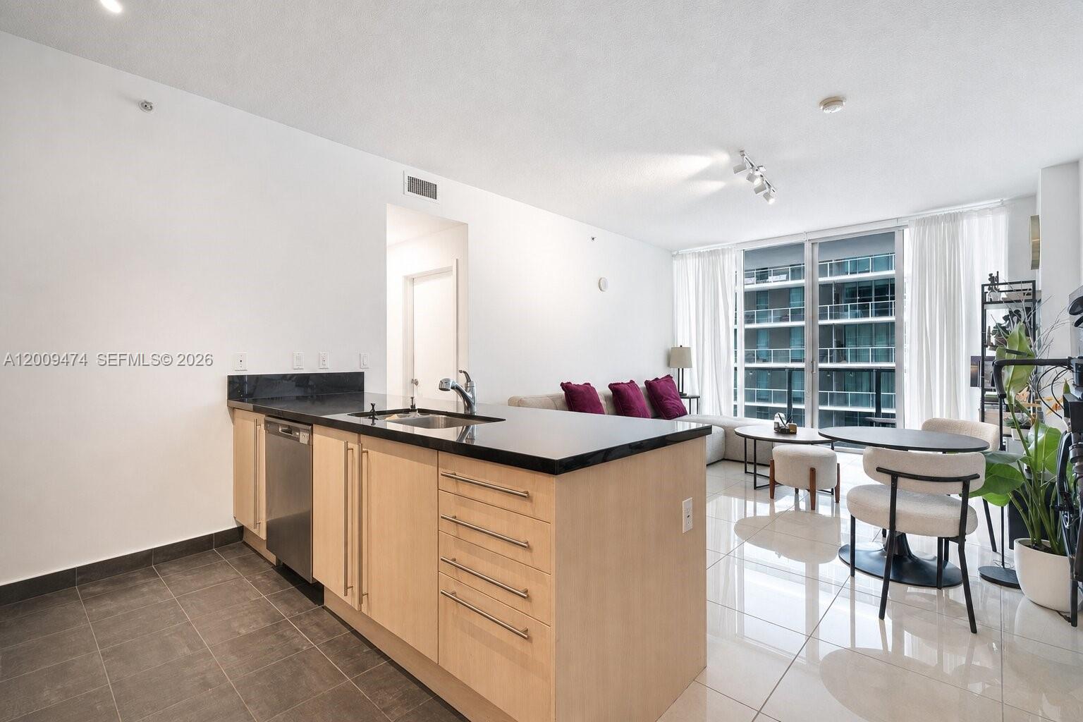 79 SW 12th St Unit: 2908-S
