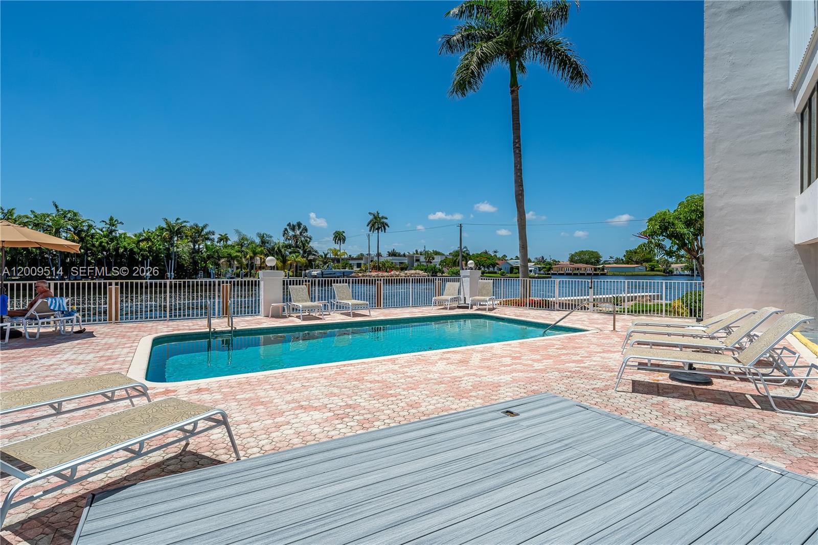 1839 Middle River Dr # 501