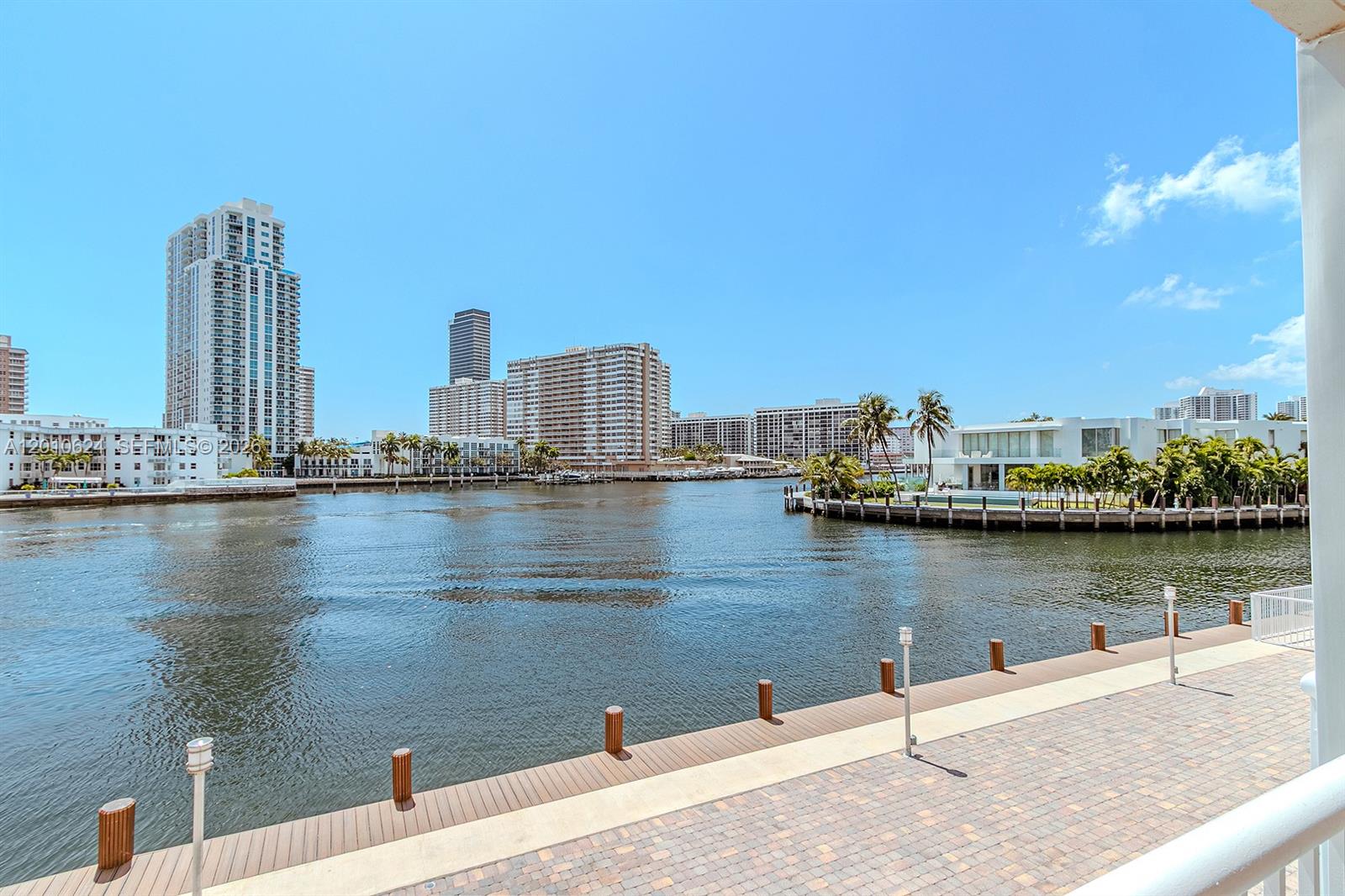 121 Golden Isles Dr # 104