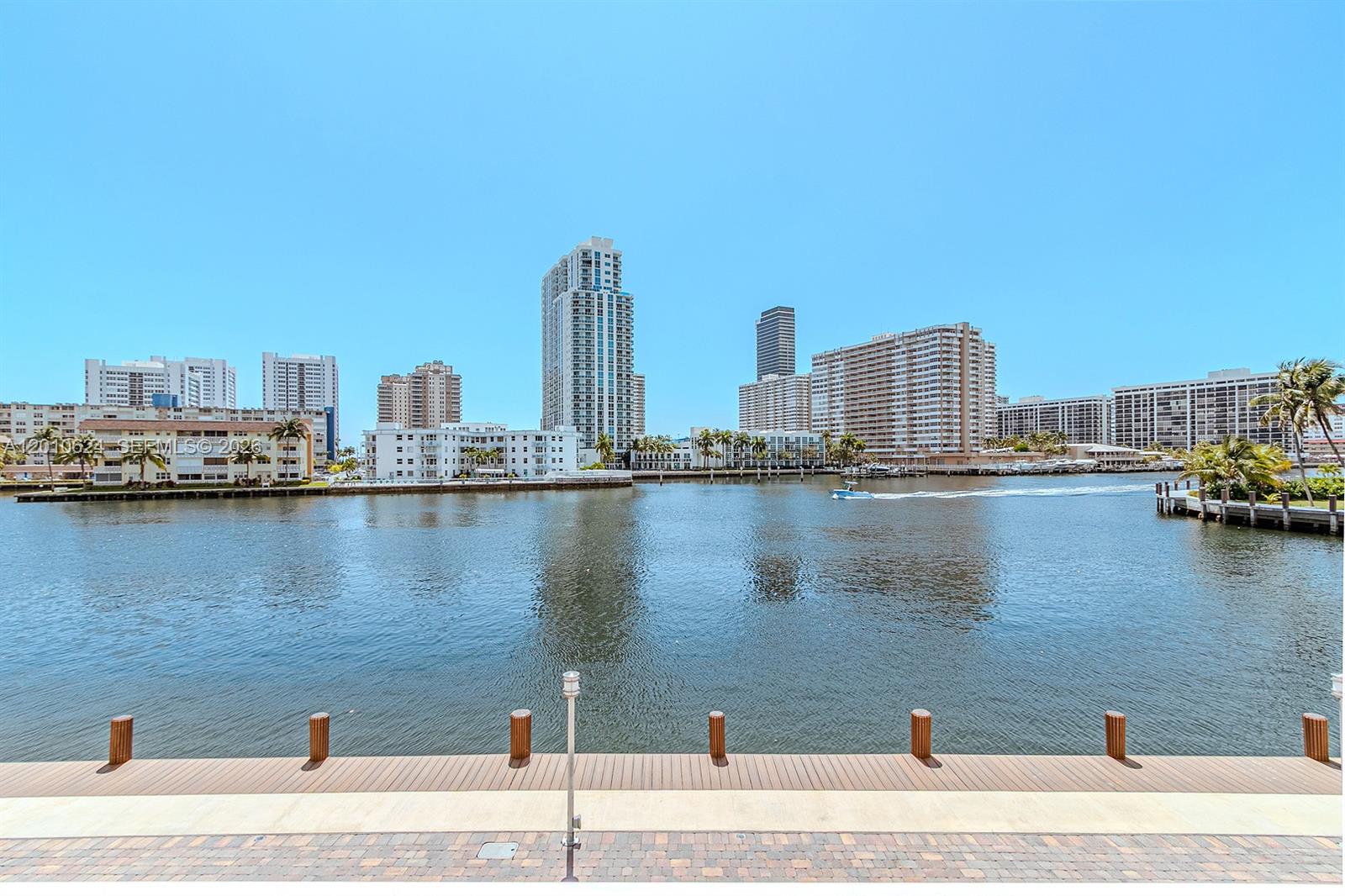 121 Golden Isles Dr # 104