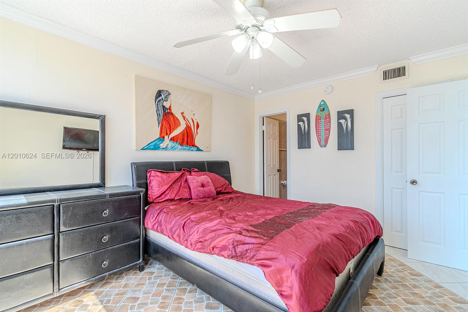 121 Golden Isles Dr # 104