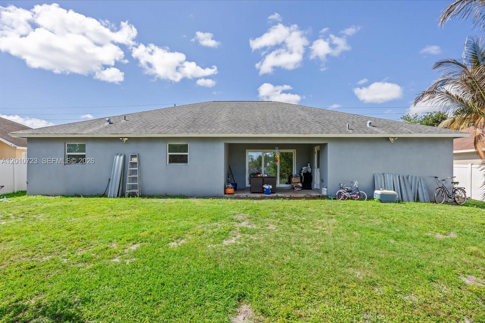 115 SW Glenwood Dr, Port St. Lucie
