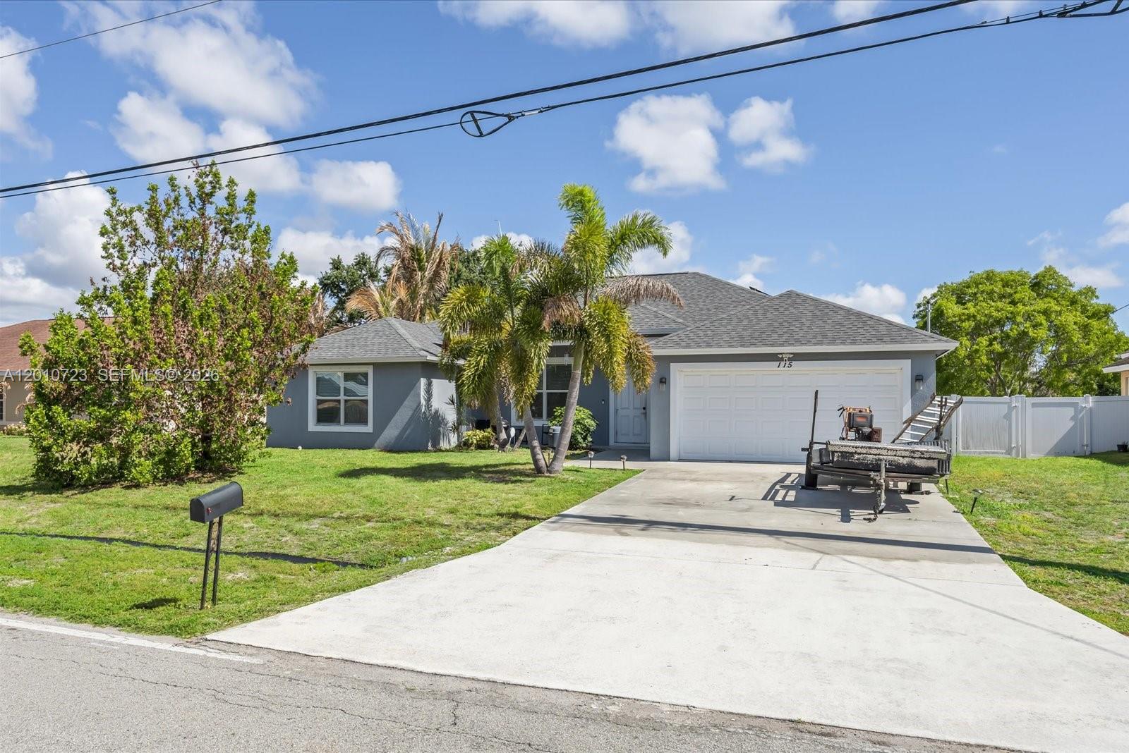 115 SW Glenwood Dr, Port St. Lucie