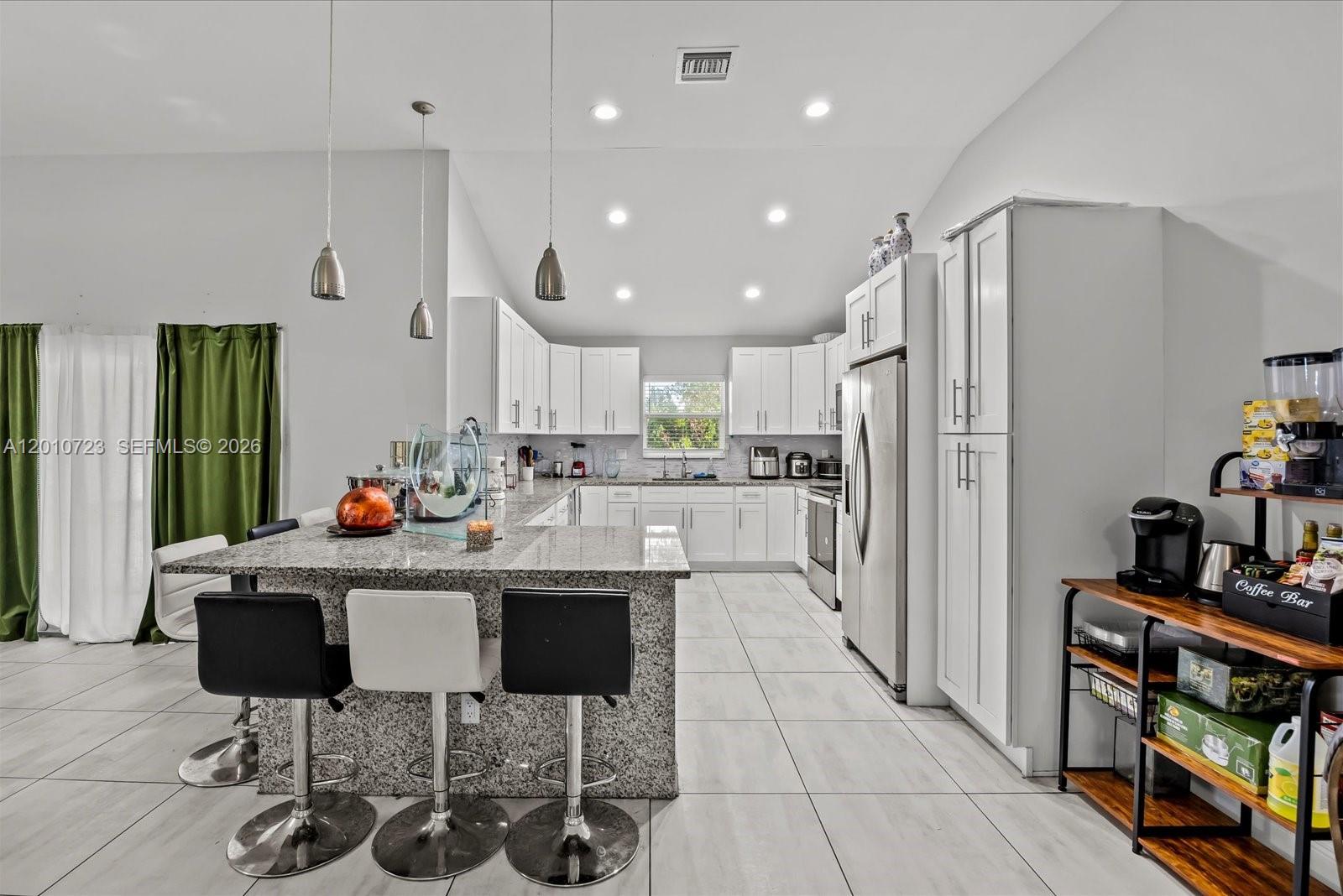 115 SW Glenwood Dr, Port St. Lucie