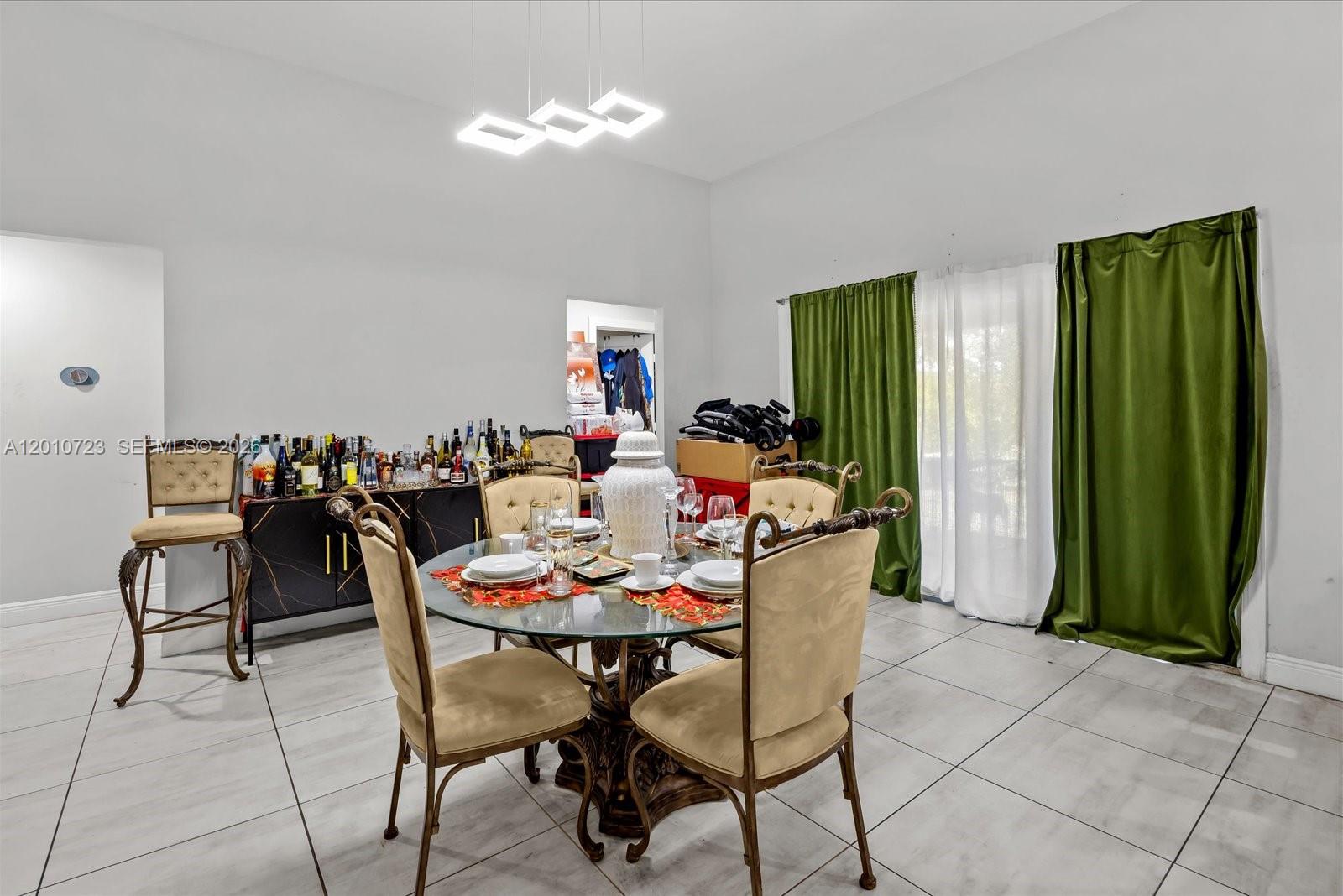 115 SW Glenwood Dr, Port St. Lucie