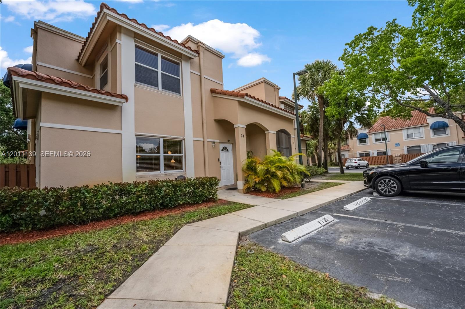 595 Racquet Club Rd # 19 Unit: 74-19