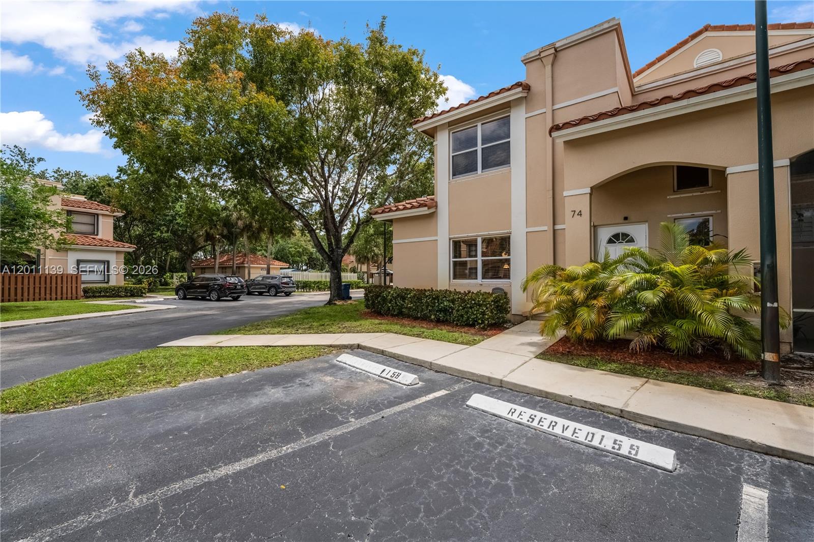 595 Racquet Club Rd # 19 Unit: 74-19