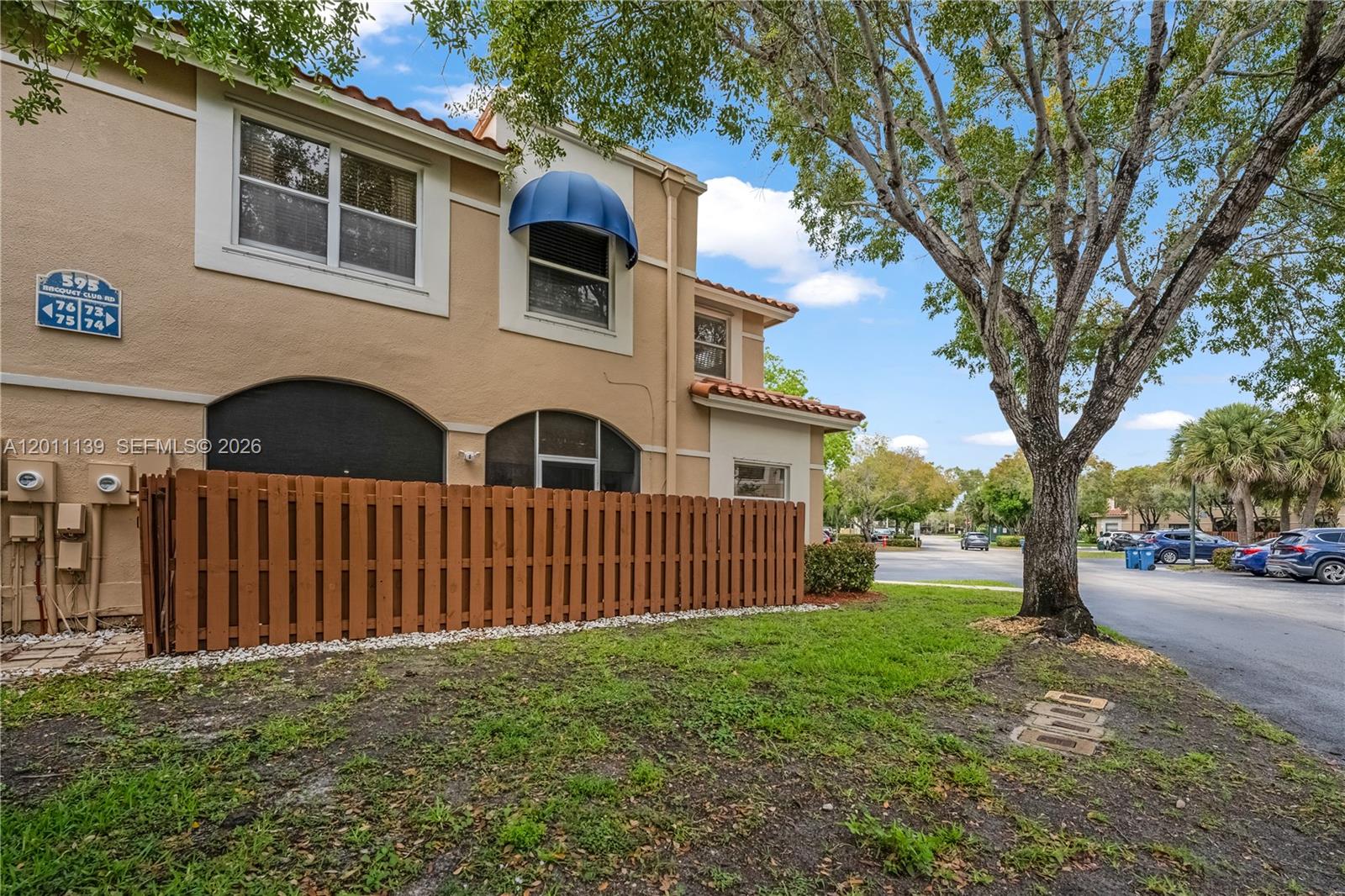 595 Racquet Club Rd # 19 Unit: 74-19