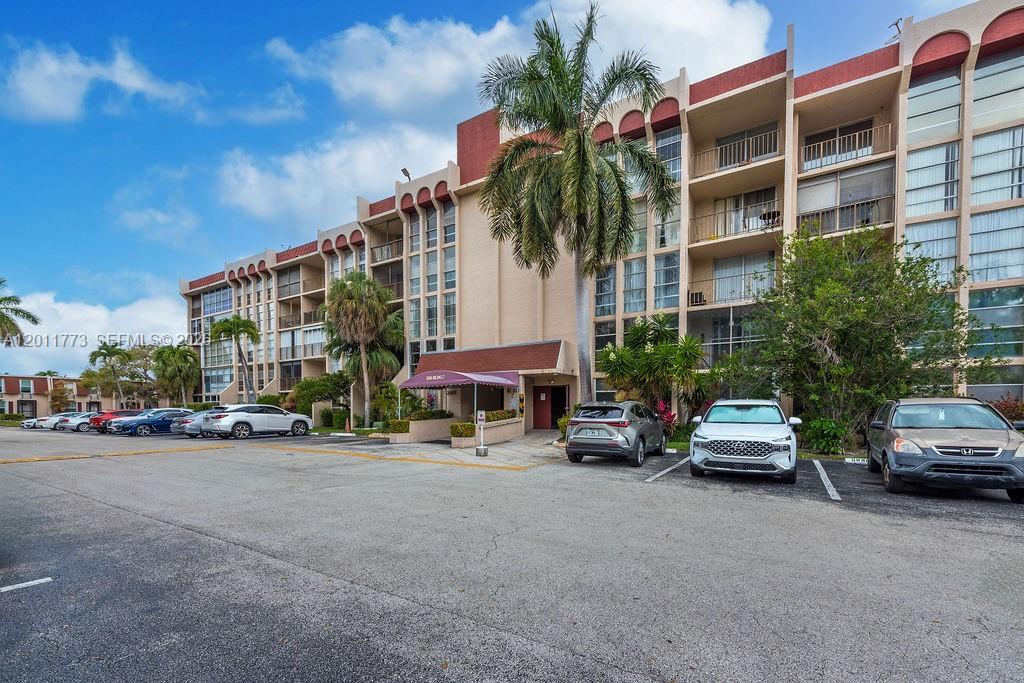 2101 Atlantic Shores Blvd # 412