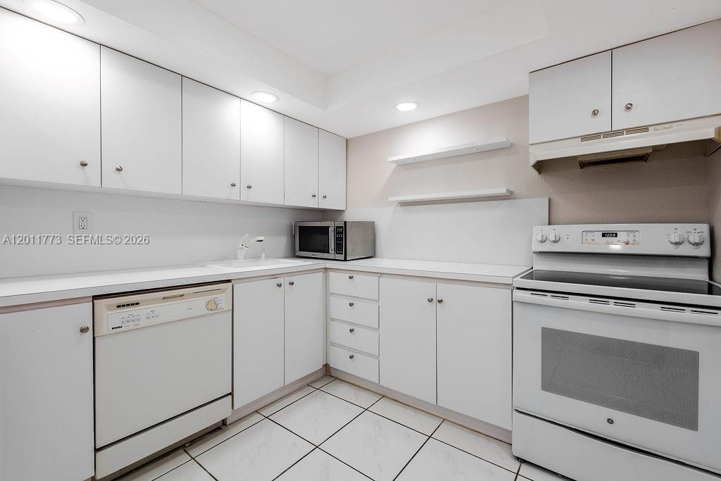 2101 Atlantic Shores Blvd # 412