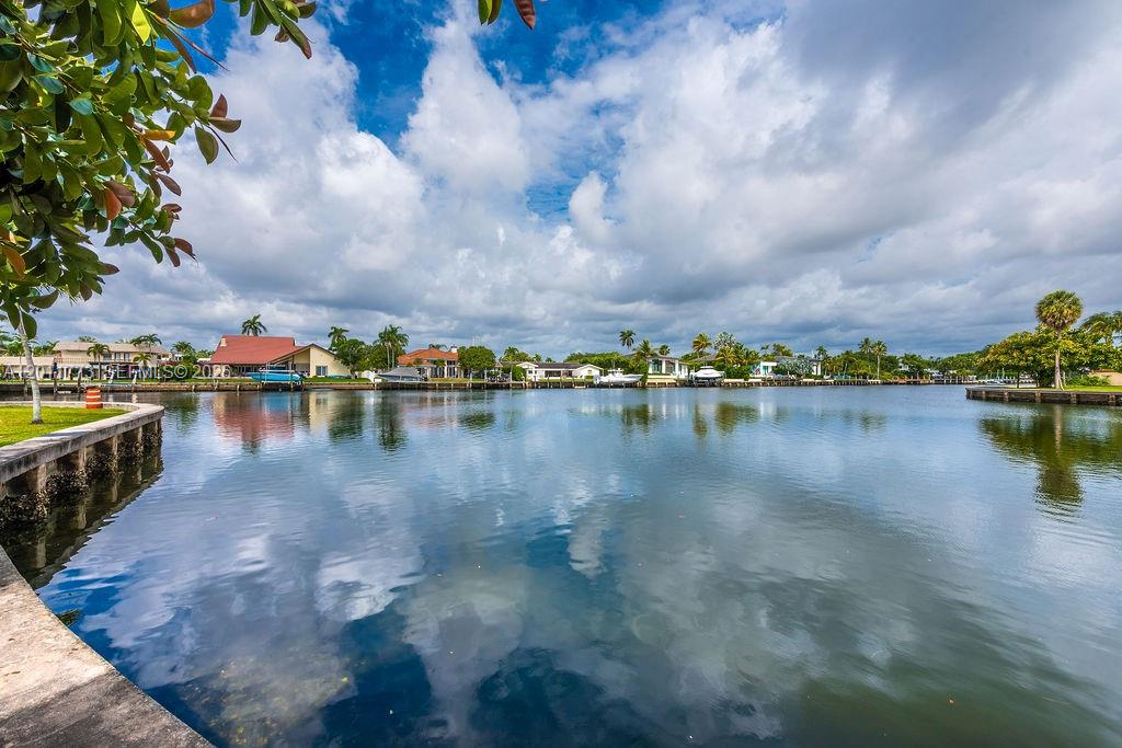 2101 Atlantic Shores Blvd # 412