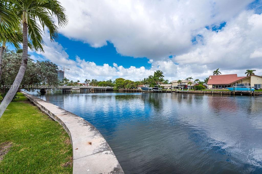 2101 Atlantic Shores Blvd # 412