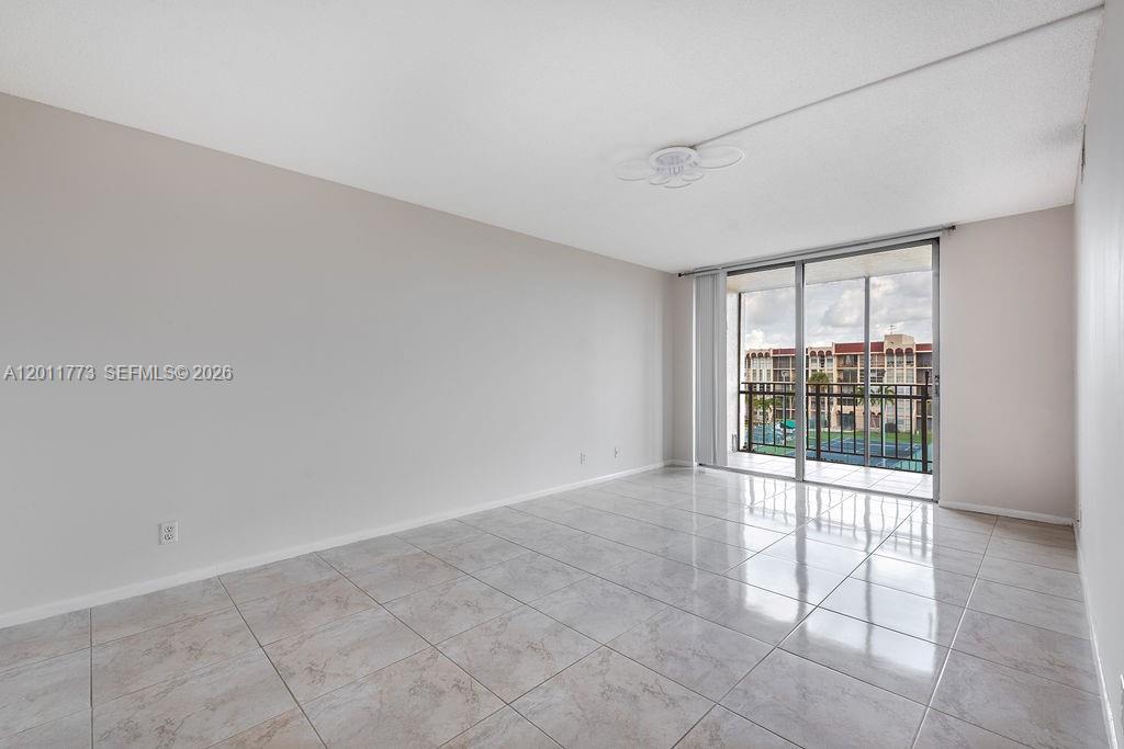 2101 Atlantic Shores Blvd # 412