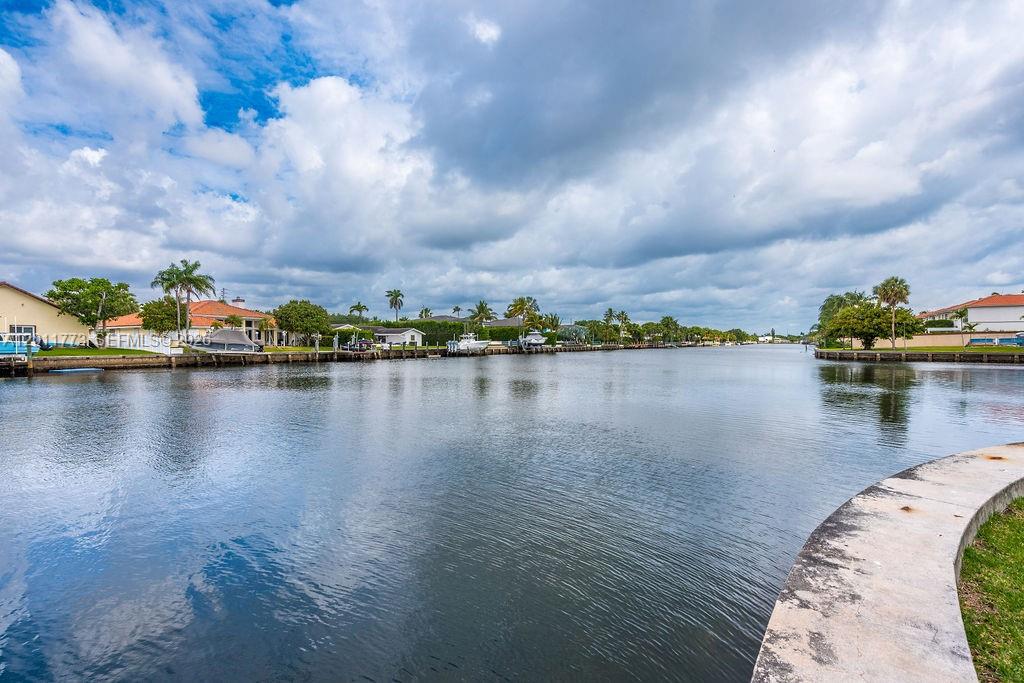 2101 Atlantic Shores Blvd # 412