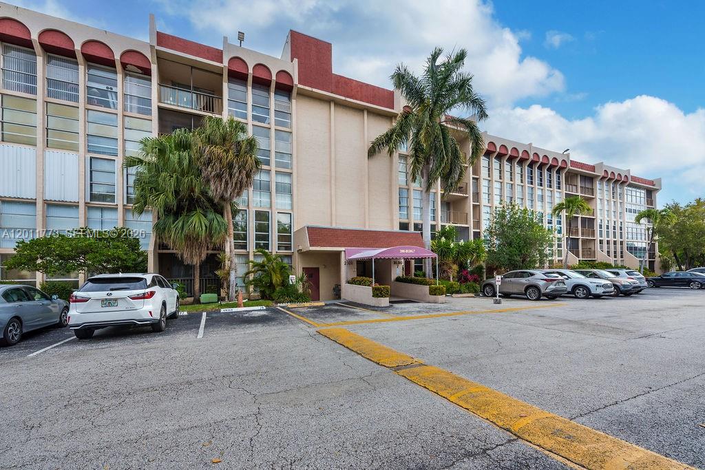 2101 Atlantic Shores Blvd # 412