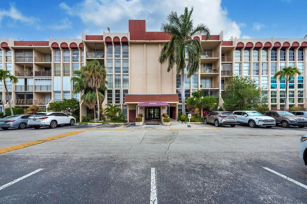 2101 Atlantic Shores Blvd # 412