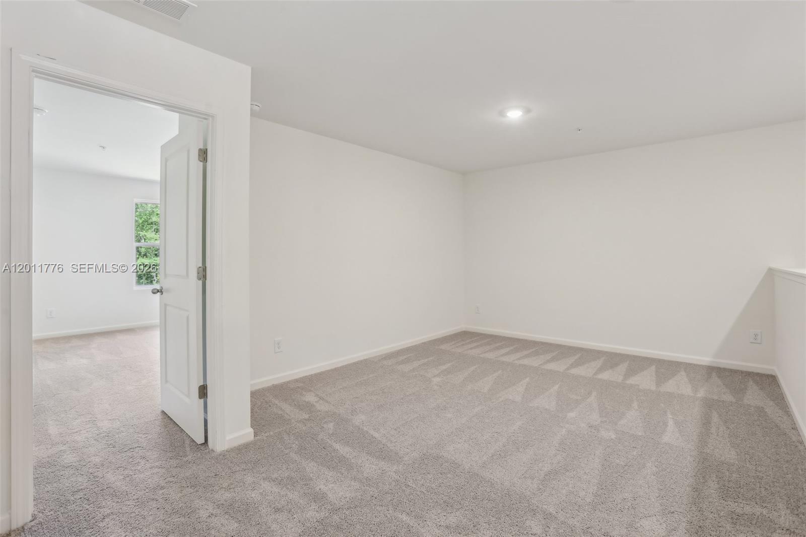 2571 GREY HAWK DR Unit: ,