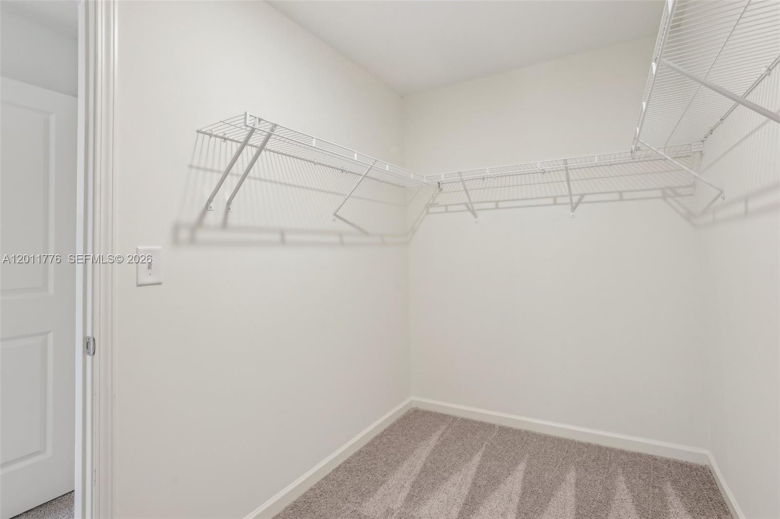 2571 GREY HAWK DR Unit: ,