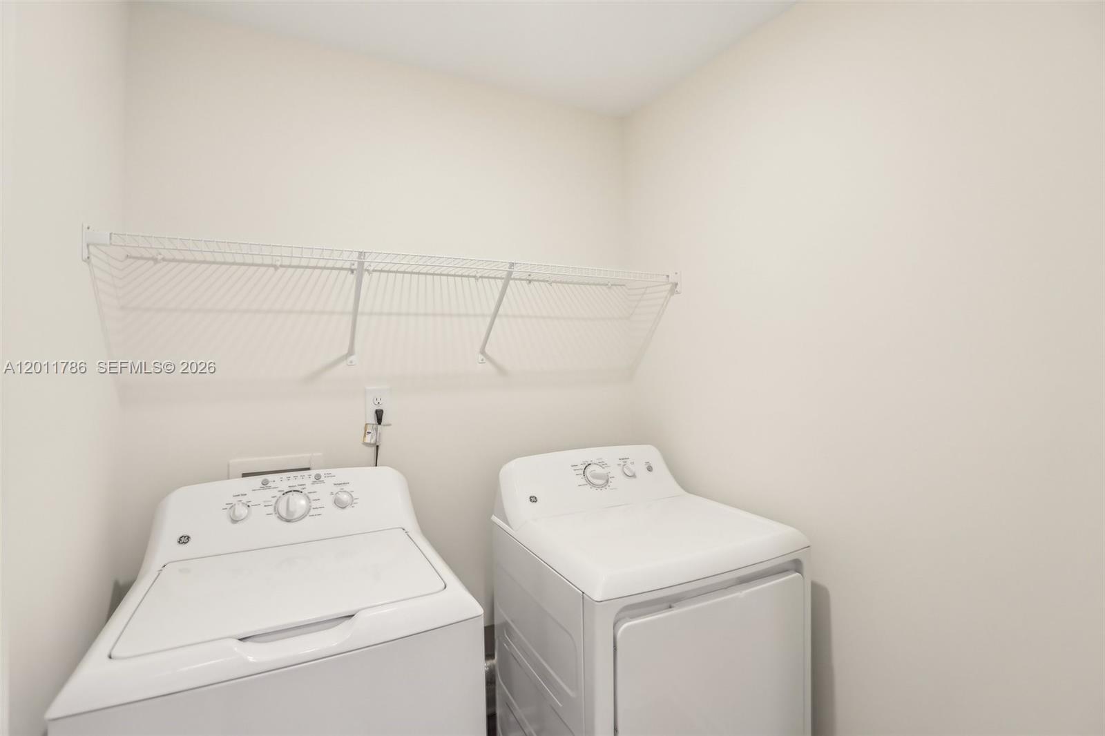 2579 GREY HAWK DR Unit: ,