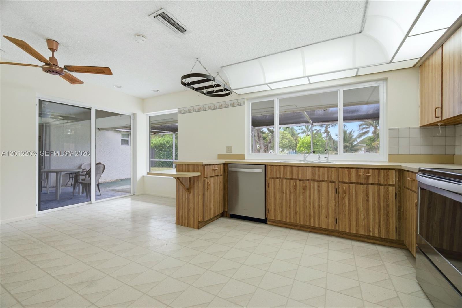 920 NW 92nd Ave