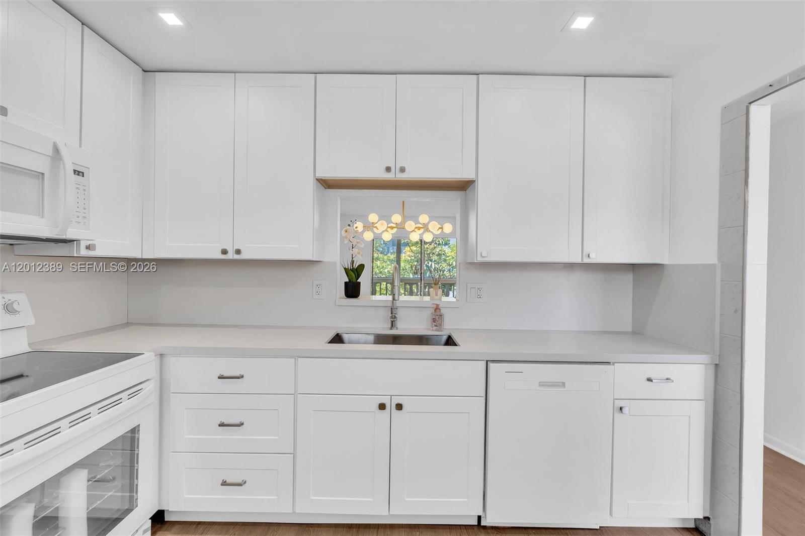 218 NE 12th Ave # 302