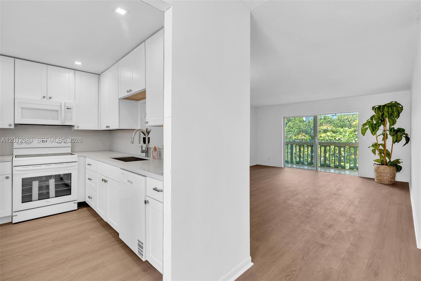 218 NE 12th Ave # 302