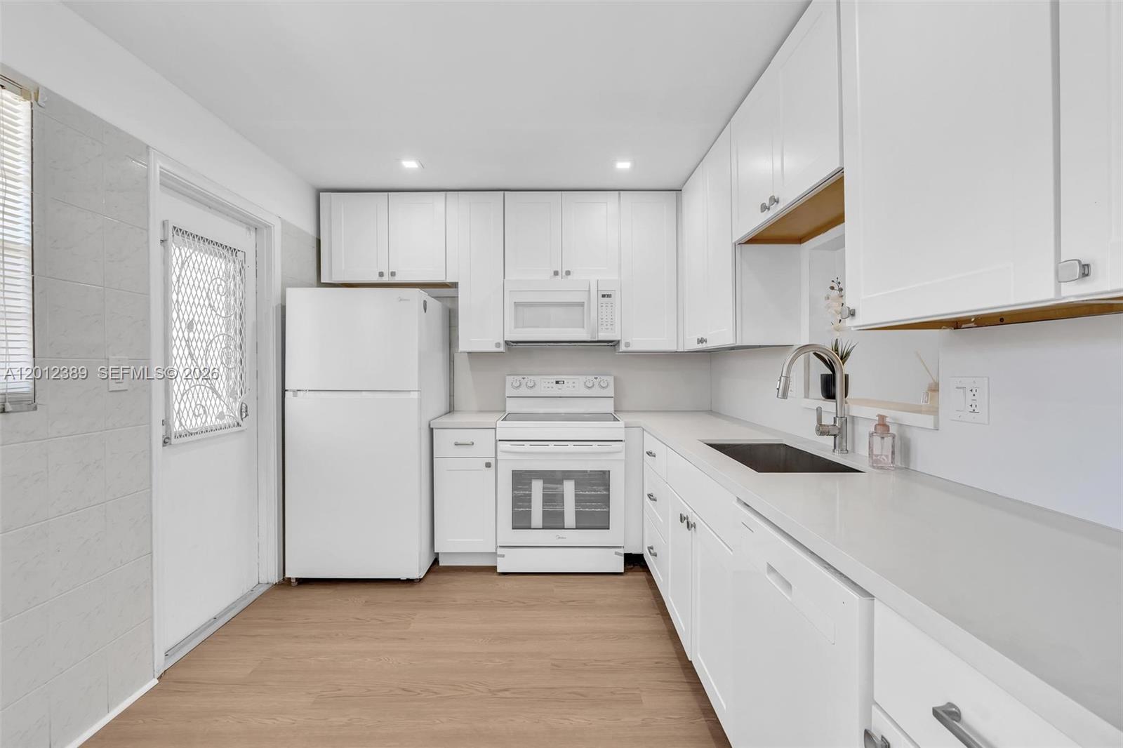 218 NE 12th Ave # 302