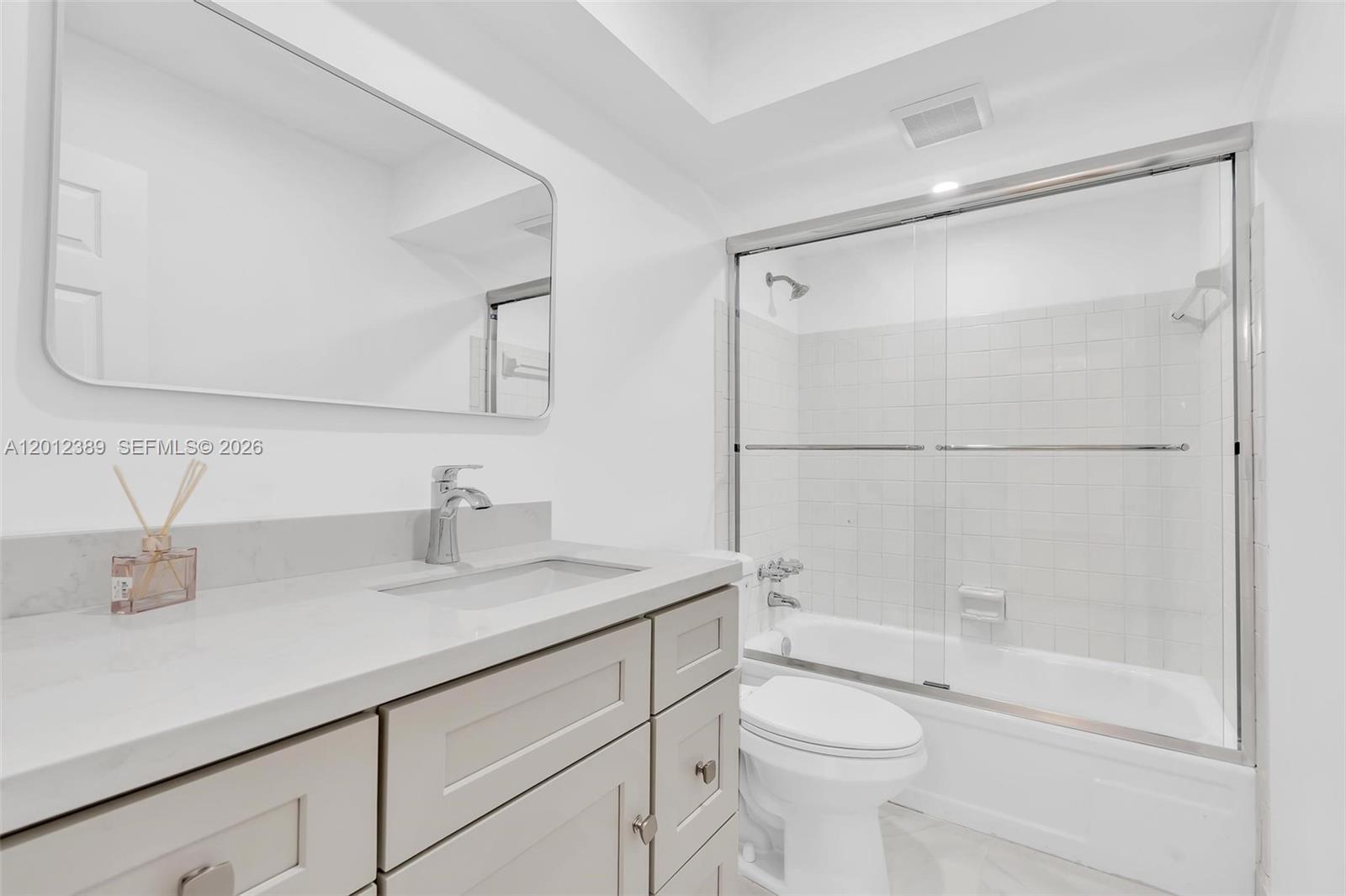 218 NE 12th Ave # 302
